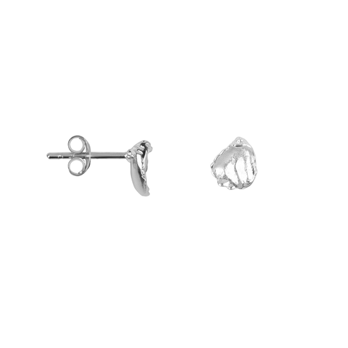 Mini Oyster Stud Earring