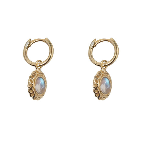 E5058 Gold Antique Moonstone Small Hoops Earring Gold Plated 59,95